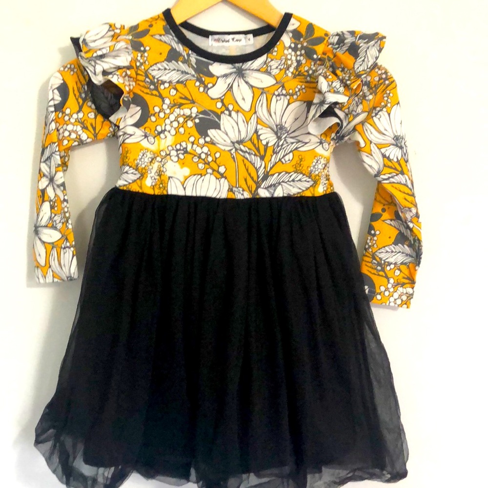 Orchid Lane long sleeve dress size 4